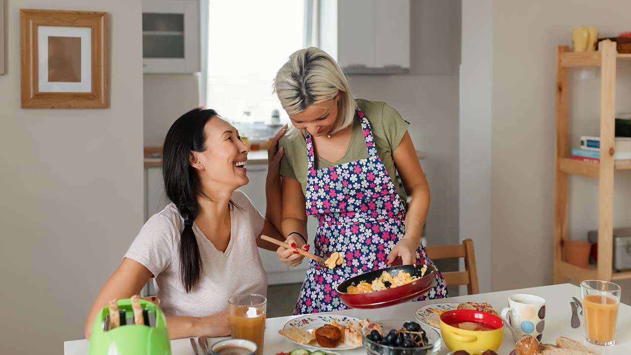 presente diferente para a mãe: fazer café da manhã